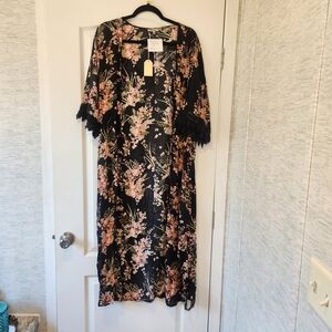 Jodifl Womens Floral Black Kimono Size M BNWT